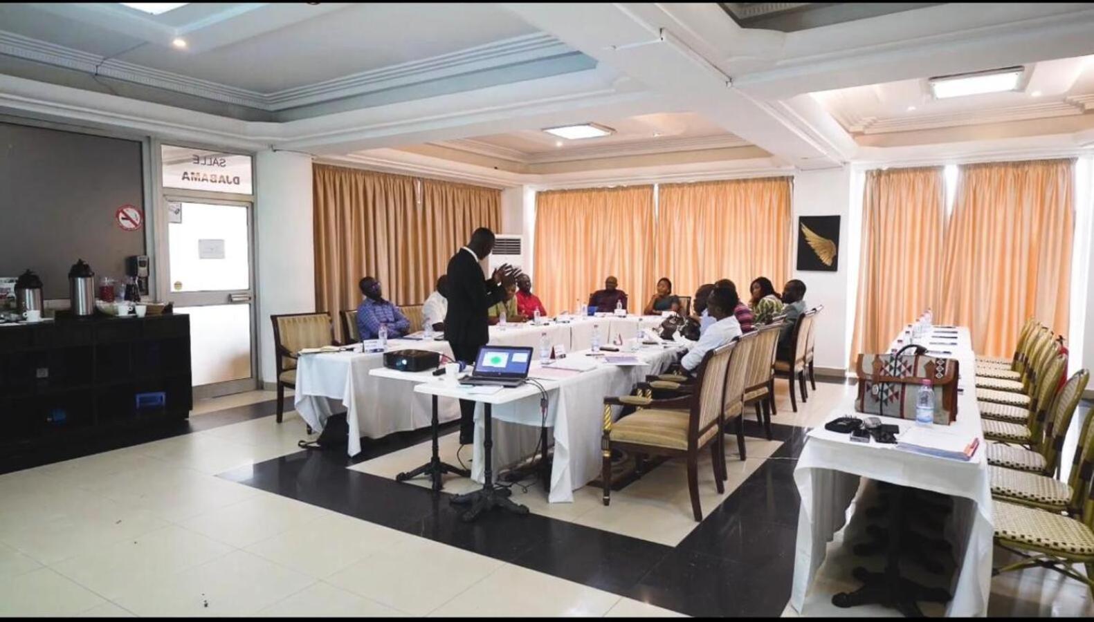 Nobila Airport Hotel Cotonou Kültér fotó