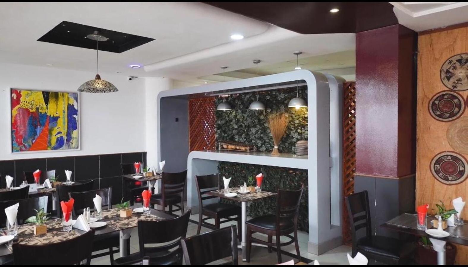 Nobila Airport Hotel Cotonou Kültér fotó