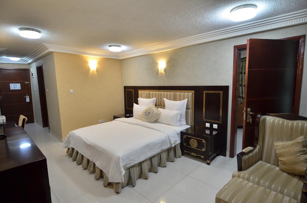 Nobila Airport Hotel Cotonou Kültér fotó
