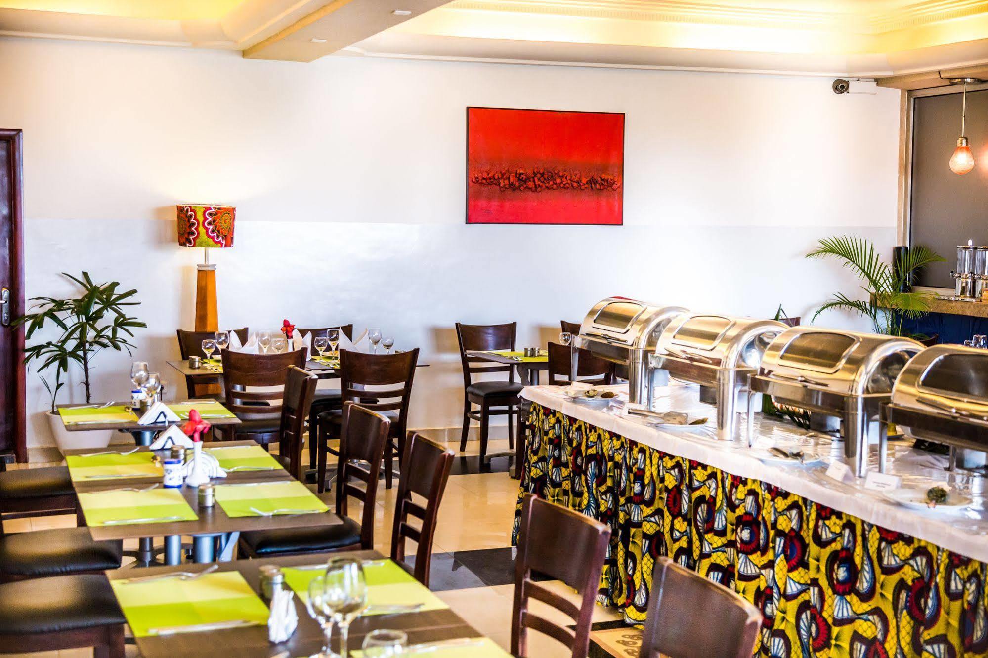 Nobila Airport Hotel Cotonou Kültér fotó