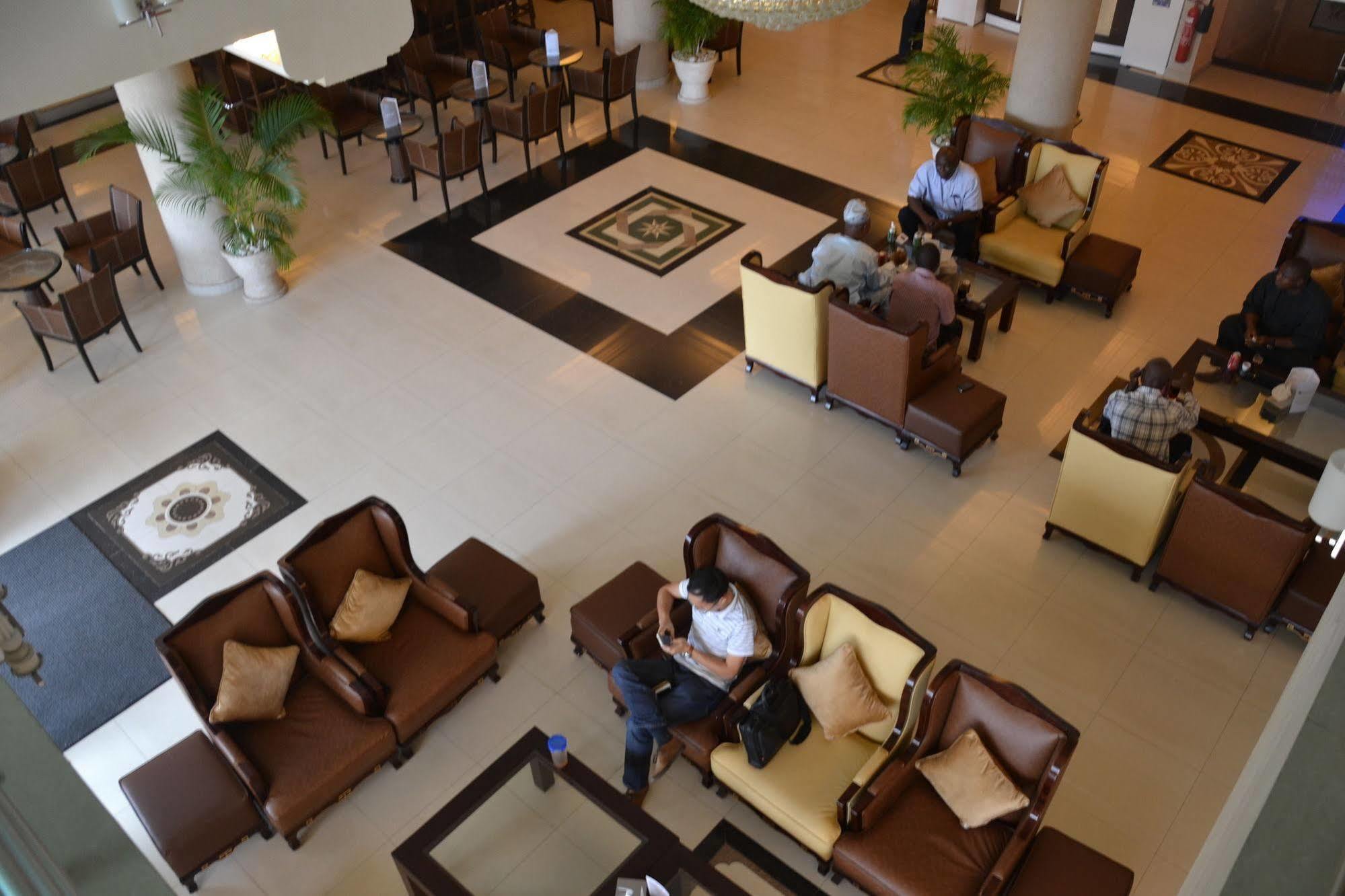 Nobila Airport Hotel Cotonou Kültér fotó