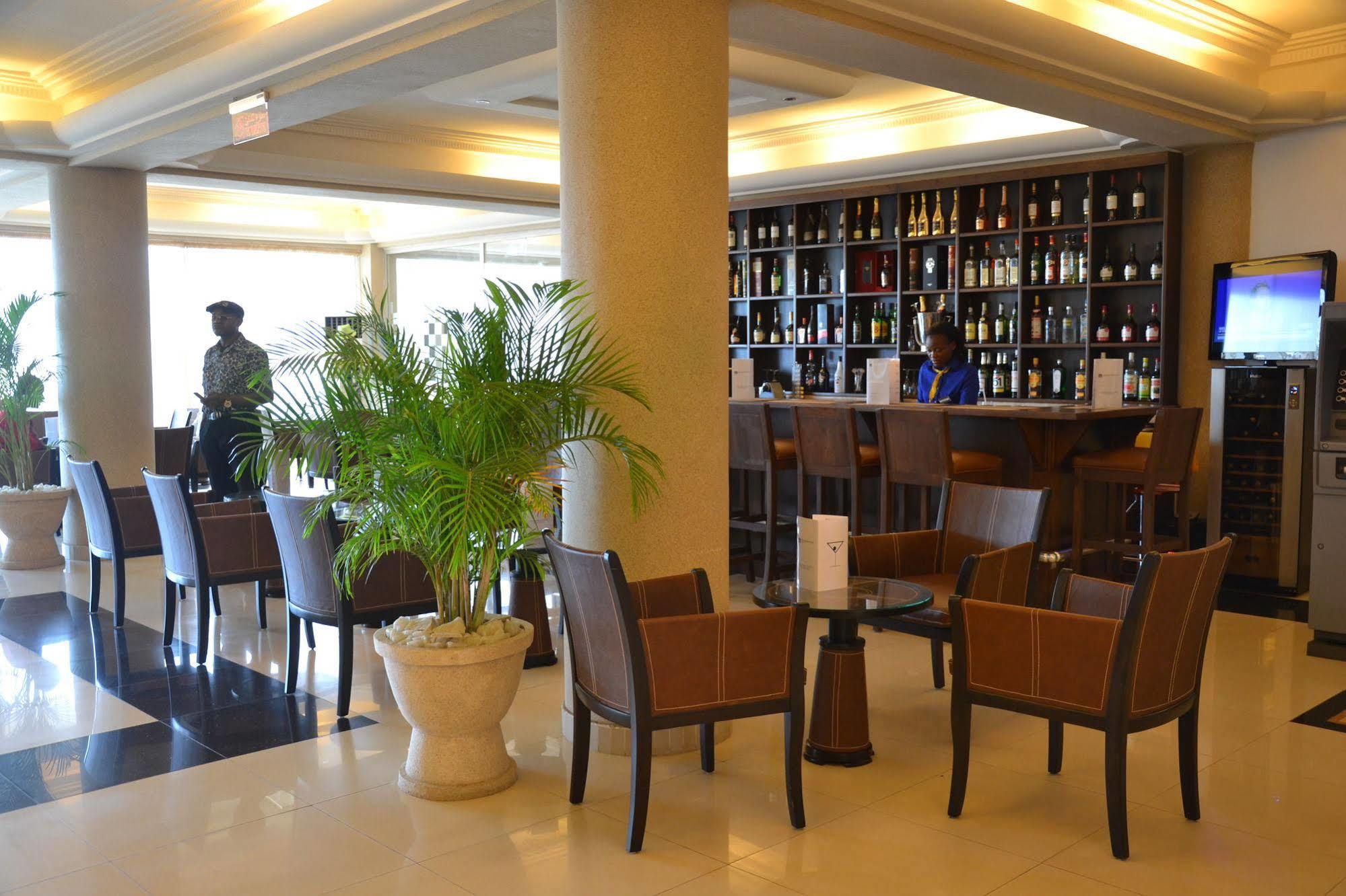 Nobila Airport Hotel Cotonou Kültér fotó