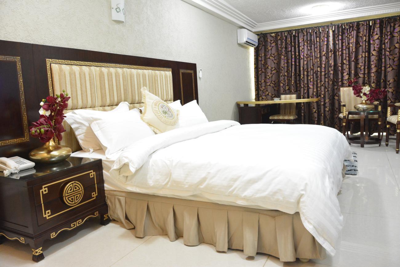 Nobila Airport Hotel Cotonou Kültér fotó